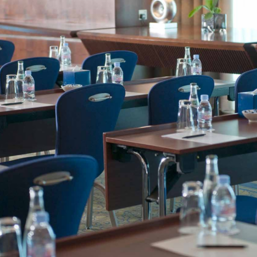 Конферентни Маси - CP